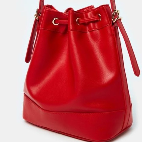 NEW Piombo Geranium Red Vegan Leather Shoulder Strap Bucket Bag - Picture 2 of 10